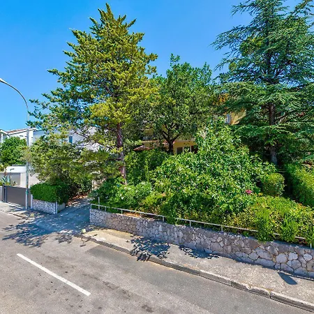 Malerisches Nur 200 Meter Zum Mit Meerblick, Privatparkplatz, Grillbereich דירה *