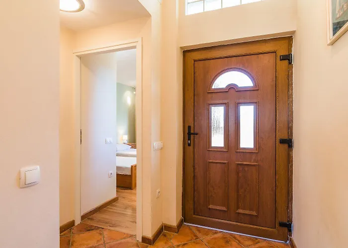 Malerisches Nur 200 Meter Zum Mit Meerblick, Privatparkplatz, Grillbereich Selce