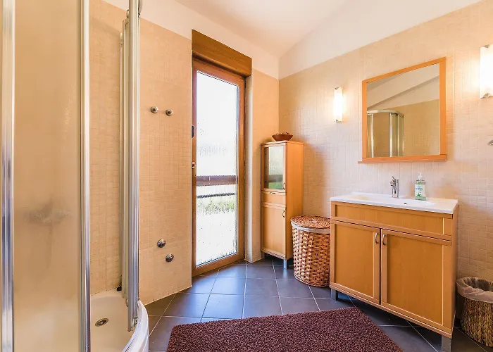 Malerisches Nur 200 Meter Zum Mit Meerblick, Privatparkplatz, Grillbereich Selce